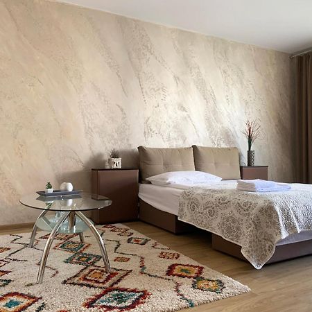 Elegantza Suites Брашов Экстерьер фото