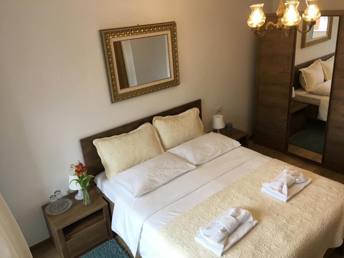 Elegantza Suites Брашов Экстерьер фото