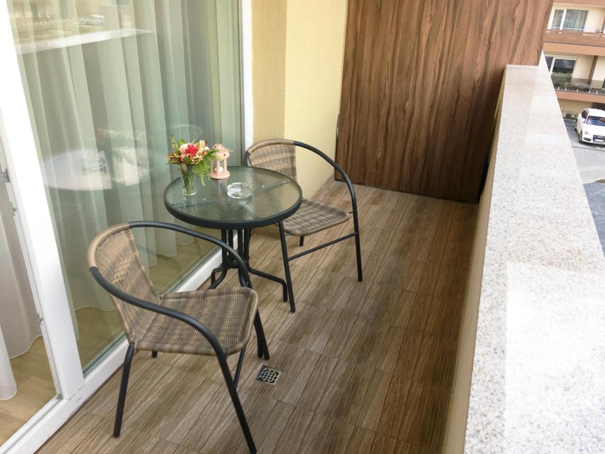 Elegantza Suites Брашов Экстерьер фото