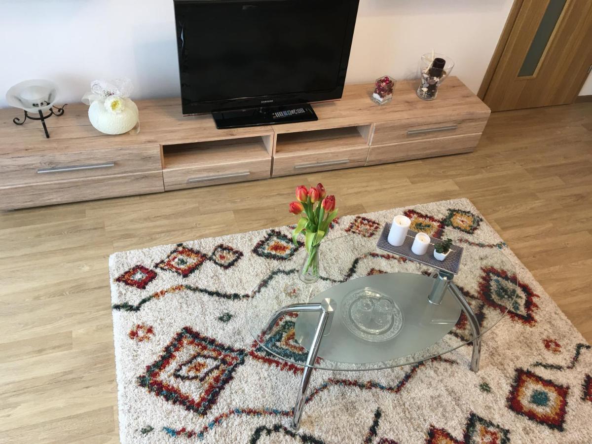 Elegantza Suites Брашов Экстерьер фото